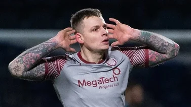 Así fue el golazo de un portero suplente en la Championship de Escocia que nadie puede entender (+Video)