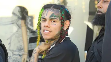 ¿Lo ven como un Dios? Esta es la razón por la que le hicieron una estatua a Tekashi 6ix9ine en Cuba (+Video) ¿Lo ven como un Dios? Esta es la razón por la que le hicieron una estatua a Tekashi 6ix9ine en Cuba (+Video)