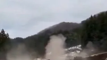 ¡impresionante! Vea el momento en el que una avalancha de lodo sorprende a los habitantes de la ciudad de Wajima, en Japón (+Video)