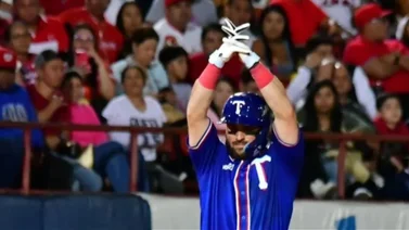 LVBP: ¡Maderazo! Luis Torrens llegó encendido y amplía ventaja de Tiburones ante Cardenales (+Video)