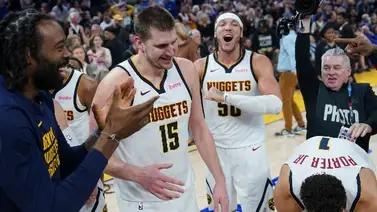 NBA: ¡A lo Stephen Curry! Nikola Jokic rompe récord de Wilt Chamberlain con disparo imposible (+Video) NBA: ¡A lo Stephen Curry! Nikola Jokic rompe récord de Wilt Chamberlain con disparo imposible (+Video)