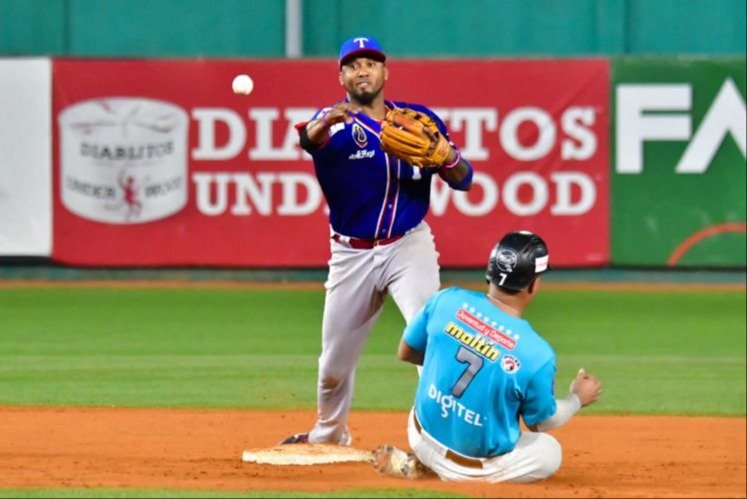 LVBP: Bravos Y Tiburones Se Juegan En La UCV El Liderato Del Round ...