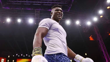 ¡Por el triunfo! Francis Ngannou tendrá su segunda pelea profesional ante un excampeón del peso completo 