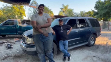 ¡Qué impresionante! Este hombre mide dos metros y medio y es la sensación de Sinaloa