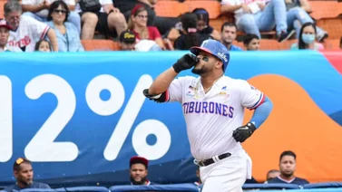 LVBP: ¡Poderío litoralense! Wilson García aumenta la ventaja de Tiburones de La Guaira con un solitario cuadrangular 