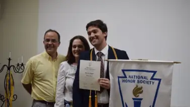 Liberan y destierran a la familia de Karen Celebertti, expresidenta del Miss Universo Nicaragua Liberan y destierran a la familia de Karen Celebertti, expresidenta del Miss Universo Nicaragua