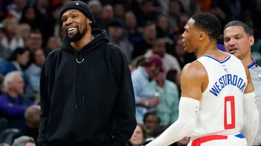 NBA: ¿Volvió la amistad? Kevin Durant y Russell Westbrook comparten una pequeña charla en el entre partido Clippers y Suns NBA: ¿Volvió la amistad? Kevin Durant y Russell Westbrook comparten una pequeña charla en el entre partido Clippers y Suns