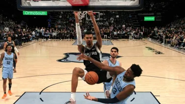 NBA: ¡Dominio en la pintura! Victor Wembanyama iguala los registros de una leyenda de la liga con sus promedios en esta campaña