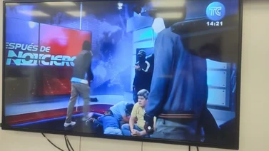 Hombres armados tomaron rehenes en canal de televisión ecuatoriano (+Video)
