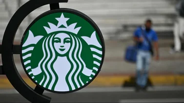Demandan a Starbucks por violación de derechos humanos y laborales 