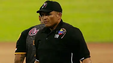 LVBP: ¡Insólito! Por esta razón hubo cambio de umpire principal en pleno duelo entre Cardenales y Leones LVBP: ¡Insólito! Por esta razón hubo cambio de umpire principal en pleno duelo entre Cardenales y Leones