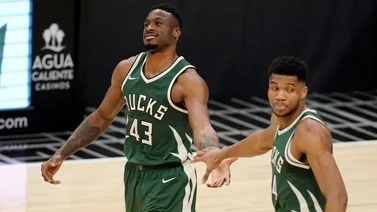 NBA: ¿El peor jugador de la liga? Hermano de Giannis Antetokounmpo hace el ridículo en el juego entre Bucks y Celtics