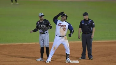 LVBP: ¡Clase de tabla! Yermín Mercedes conecta enorme cuadrangular ante Cardenales (+video)