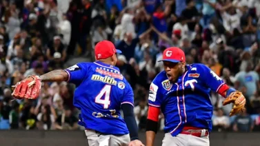 LVBP: Los Tiburones siguen imbatibles y dominan a los Leones (+ Video)