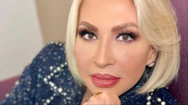 Mantén la respiración antes de ver el atrevido escote de Laura Bozzo a sus 72 años