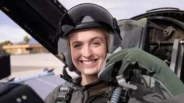 Estados Unidos celebra con bombos y platillos triunfo de joven oficial de la Fuerza Aérea como Miss América 2024