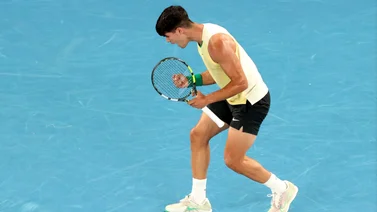 ¡Soberbio! Carlos Alcaraz destruye a Gasquet y avanza a segunda ronda en el Australian Open