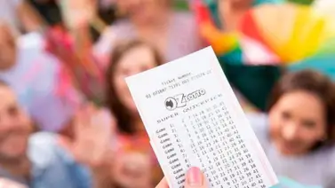 Pareja gana el premio mayor de la lotería pero la mujer piensa que se trata de una estafa Pareja gana el premio mayor de la lotería pero la mujer piensa que se trata de una estafa