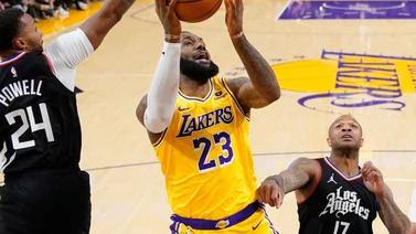 NBA: ¡Quieren al "viejito"! Suns y Bucks se pelean por este veterano campeón de la liga