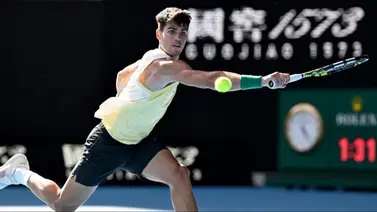 ¡Intratable! Carlos Alcaraz triunfa e iguala su mejor marca en el Abierto de Australia ¡Intratable! Carlos Alcaraz triunfa e iguala su mejor marca en el Abierto de Australia