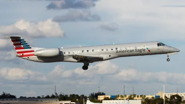 Terror en aeropuerto de Nueva York por el accidente de un avión (+Video)