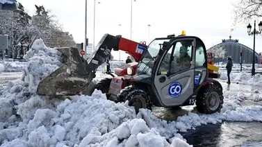 Entérate cómo puedes ganar hasta 27 dólares por quitar nieve en Estados Unidos