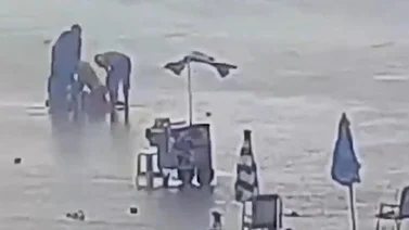 ¡Impactante! Un rayo deja saldo fatal en una playa de Brasil 