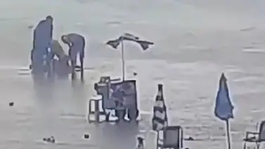 ¡Impactante! Un rayo deja saldo fatal en una playa de Brasil ¡Impactante! Un rayo deja saldo fatal en una playa de Brasil