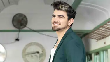 Jonathan Moly recibe sus primeras nominaciones a Premio Lo Nuestro Jonathan Moly recibe sus primeras nominaciones a Premio Lo Nuestro