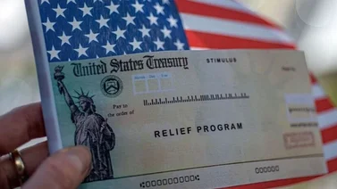 Cheques de estímulo de febrero arriban los 550 dólares: ¿Quiénes son los beneficiados? 