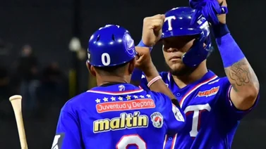 LVBP: Tiburones recibió la visita de este grandeliga en el primer juego de la Gran Final (+Video)
