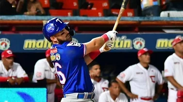LVBP: ¡Lo hizo de nuevo! Luis Torrens desata la locura en el Universitario y empata el juego con otro cuadrangular (+Video)