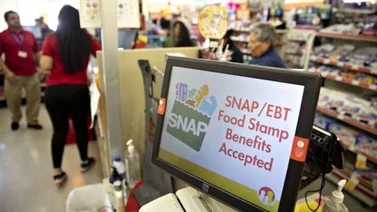 ¿Te llegará a ti? El gobierno de EEUU enviará cupones de alimentos por $1,751 a las personas elegibles