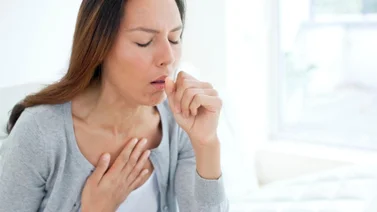 Ordenan retirar jarabe para la tos en todo el país debido a una contaminación con microbios