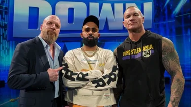 Así debuta Eladio Carrión en el Friday Night SmackDown (+Video)