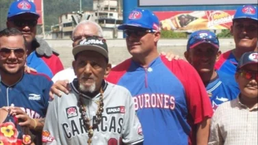 LVBP: ¿No hay maldición? Esta es la muestra de que Chivita Lezama no tenía nada en contra de los Tiburones de La Guaira (+Fotos)