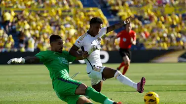 ¿Polémica? Árbitro del Real Madrid-Las Palmas habría reconocido error a favor de los merengues (+Video) ¿Polémica? Árbitro del Real Madrid-Las Palmas habría reconocido error a favor de los merengues (+Video)