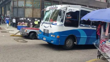 Transportistas piden que se indexe el precio del pasaje al dólar oficial Transportistas piden que se indexe el precio del pasaje al dólar oficial