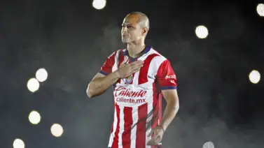 Liga MX: Chicharito Hernández 'atropella' a entrevistador en México Liga MX: Chicharito Hernández 'atropella' a entrevistador en México