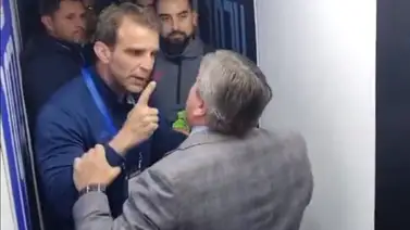 ¡Insólito! El “Piojo” Herrera estuvo cerca de llegar a los golpes con la directiva del Cruz Azul (+Video) ¡Insólito! El “Piojo” Herrera estuvo cerca de llegar a los golpes con la directiva del Cruz Azul (+Video)