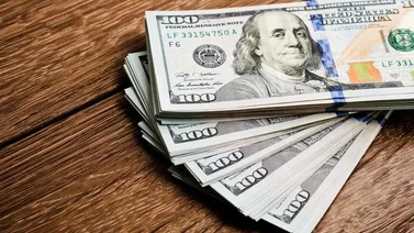 ¿Cómo puedo aplicar para las ayudas económicas de 1.000 dólares en California? 