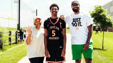 ¡Camino a la NBA! Hijo menor de LeBron James se comprometió con prestigiosa universidad