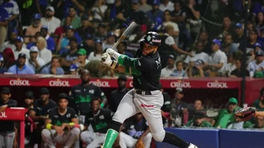 Robinson Canó guía a Estrellas Orientales con su bate en LIDOM