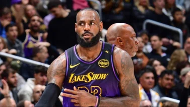 A los 40, LeBron James iguala marca histórica de Michael Jordan