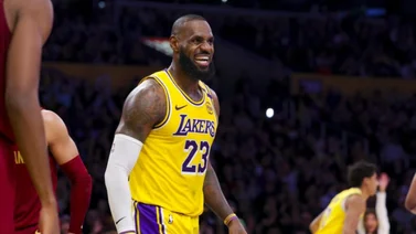 ¡Fiesta de puntos en la Crypto.com Arena! Lakers vs Hawks en acción de la NBA