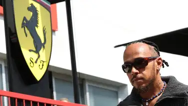 Lewis Hamilton oficialmente forma parte de la escudería Ferrari Lewis Hamilton oficialmente forma parte de la escudería Ferrari