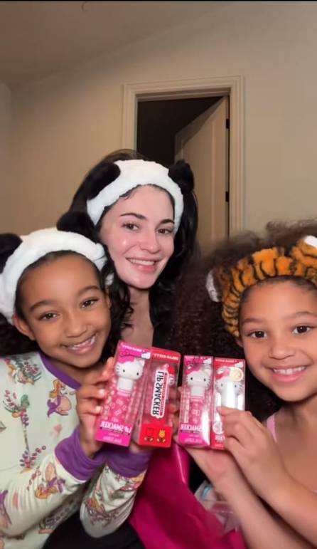 Kylie Jenner inicia el 2025 con rumores de embarazo 