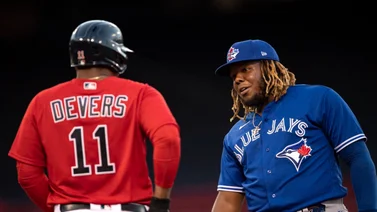MLB: Vladimir Guerrero Jr entrega juguetes e implementos deportivos en Dominicana (+Video)