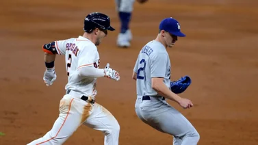 MLB: Walker Buehler intentará reclutar a este jugador para los Medias Rojas (+Detalles)