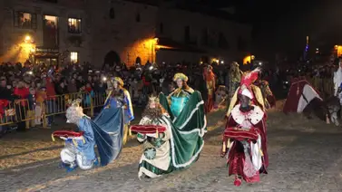 La magia de los reyes magos iluminó las calles de toda España (+Video) La magia de los reyes magos iluminó las calles de toda España (+Video)